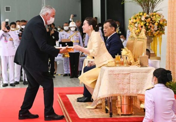 Queen-of-Thailand-becomes-IIHF’s-first-Women’s-Global-Ambassador